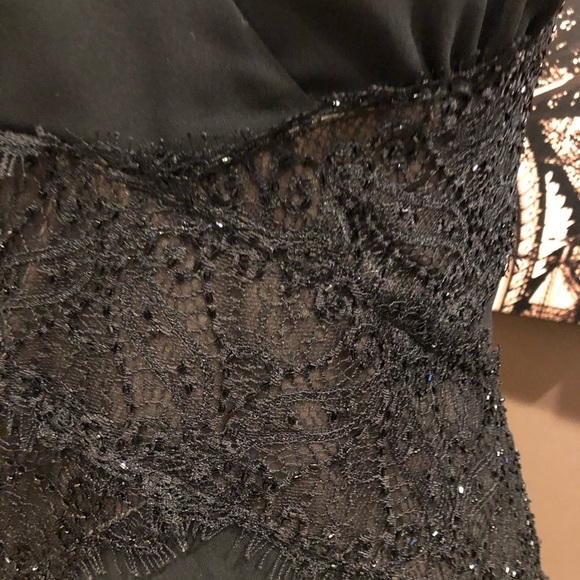 Halter dress - Picture 3 of 7